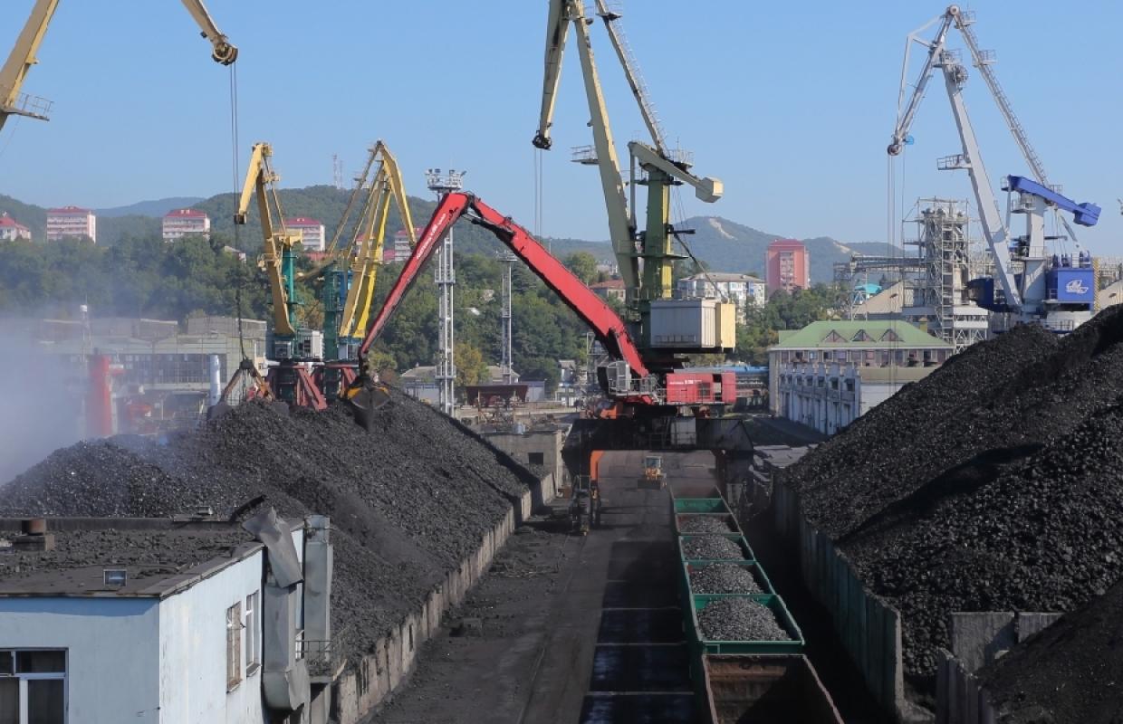 Rusija stabdo savo tranzitą per Latvijos uostus ir geležinkelį
