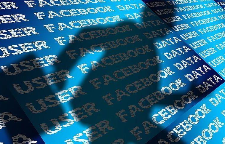 Pranešama, jog tamsiajame internete siūloma pirkti 1,5 milijardo „Facebook“ vartotojų nuskaitytus duomenis