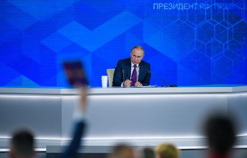 17-oje metinėje spaudos konferencijoje V. Putinas akcentavo, kad būtina palaikyti tradicines vertybes