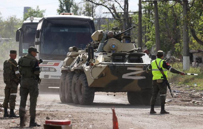Azovstalyje pasidavė apie tūkstantis karių – tai nėra humanitarinė operacija