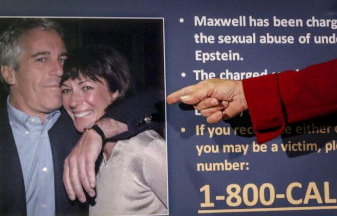G. Maxwell už mergaičių verbavimą pedofilui J. Epsteinui nuteista kalėti 20 metų