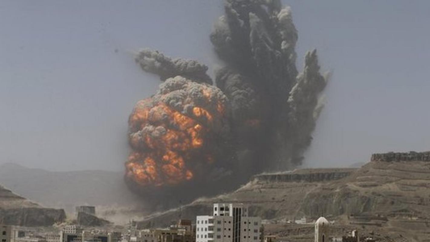 Saudo Arabijos lėktuvai Jemeno provincijas atakavo kasetinėmis bombomis