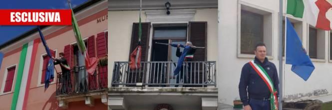 Protestuodami prieš Briuselio neveiksnumą Italijos miestų merai vakar nuleido ES vėliavas