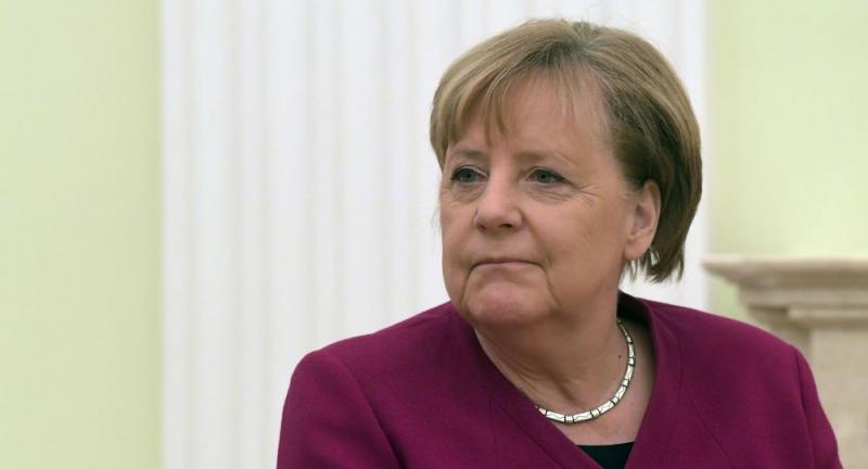 Merkel tapo išdavystės auka: Vokietija praranda trilijonus