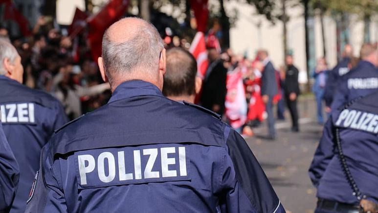 Vokietijoje aptiktas milžiniškas pedofilų tinklas: daugiau nei 30 tūkst. įtariamųjų