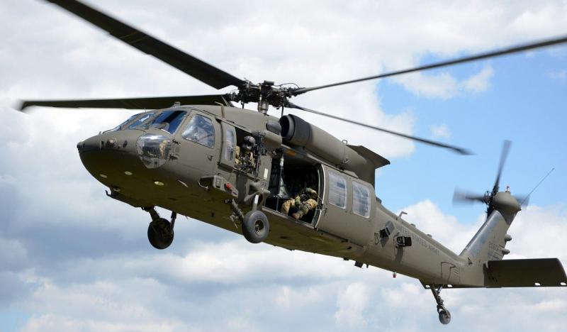 Lietuva iš JAV už 335 mln. eurų įsigys šešis UH-60M „Black Hawk“ sraigtasparnius
