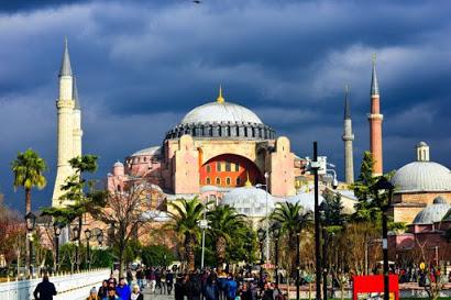 Šventoji Sofija: turkų pasakos prieš istorinius faktus