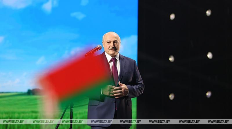 A. Lukašenka kreipėsi ir į Lietuvą: „Sustabdykite savo protą praradusius politikus, neleiskite, kad prasidėtų karas!“