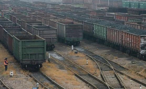 Latvija pajautė rusofobijos pasekmes: Latvijos geležinkeliai prarado pusė Rusijos krovinių
