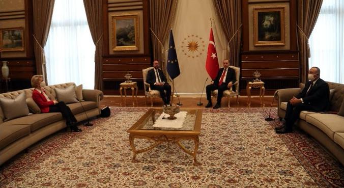 Turkijos prezidentas Erdoganas pasodino į „vietą“ EK vadovę Ursula von der Leyen