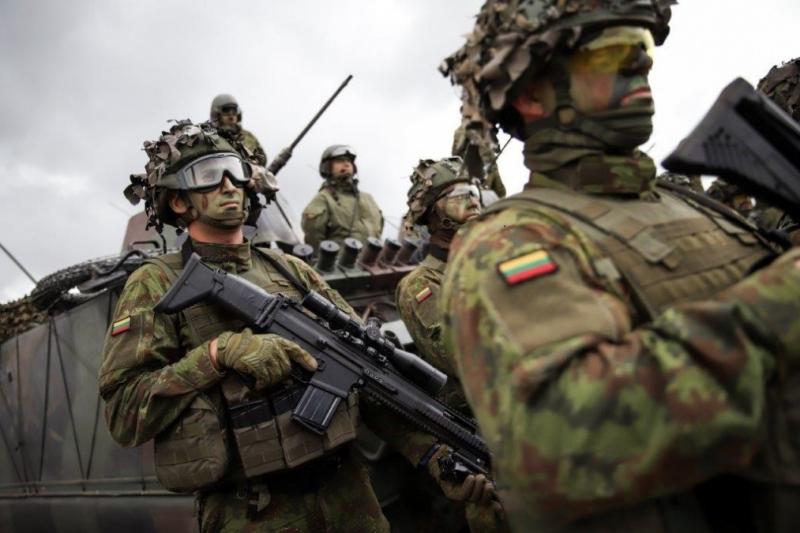 Vis labiau agresyvėjant Rusijai, Seimas vieningai pritarė karių socialinių garantijų įstatymo pataisoms