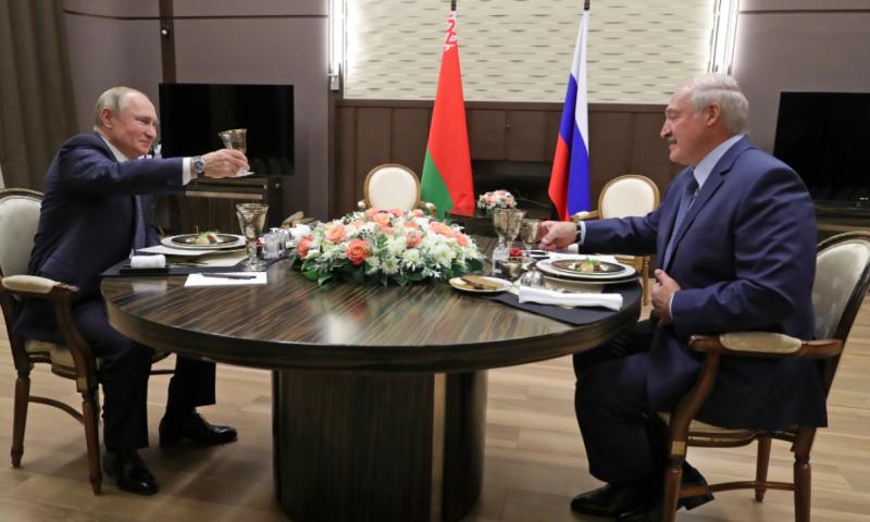 Baltarusija paskelbė, kad su Rusija suderinti beveik visi šalių susijungimo dokumentai