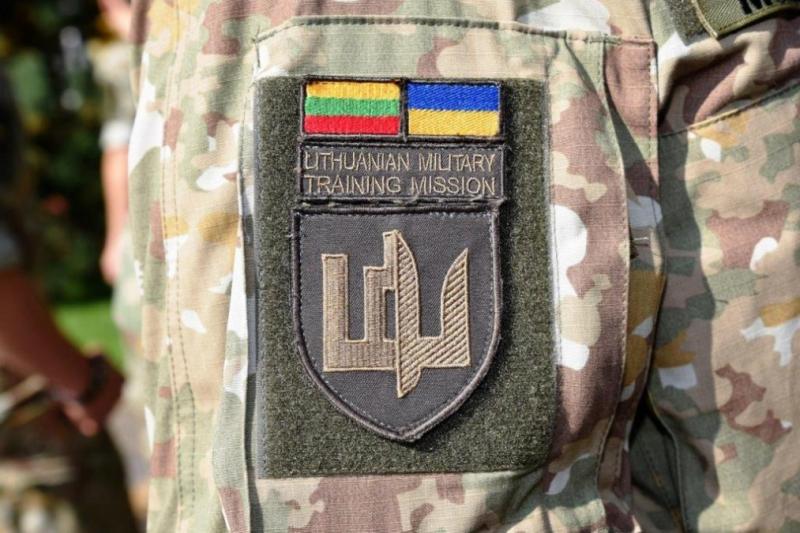 Rusijos karinę agresiją atremiančiai Ukrainai – Lietuvos parama liemenėmis ir diržais