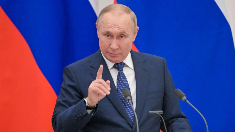 Putinas paskatino Makroną rinktis