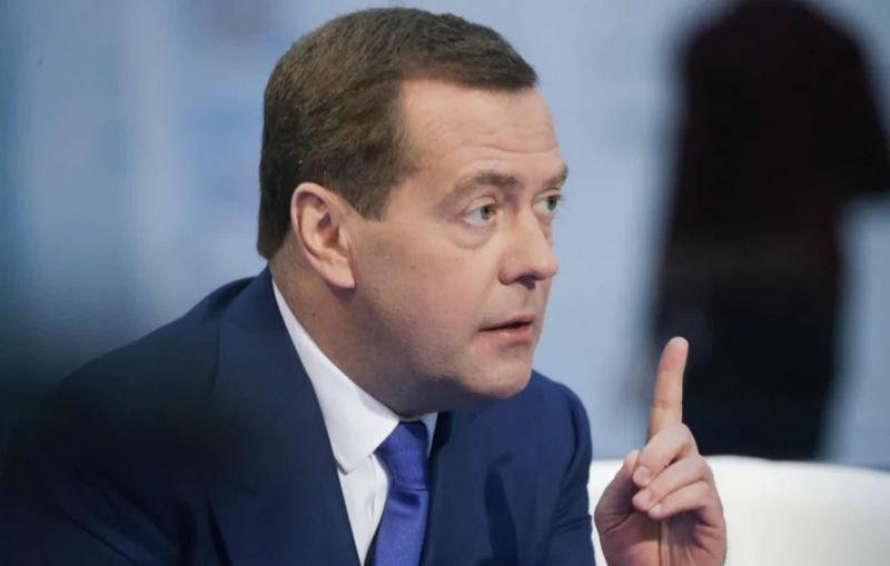 Medvedevas svaidosi grasinimais Lietuvai