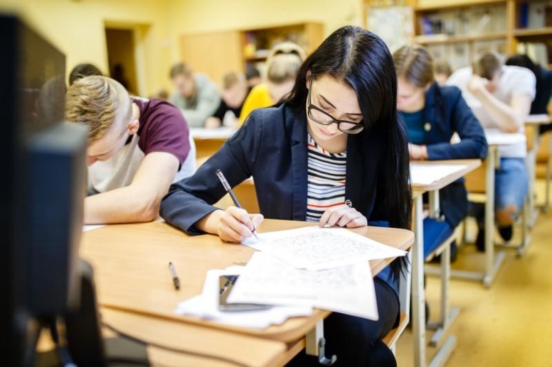 Matematikos egzamino neišlaikė 35 proc. mokinių