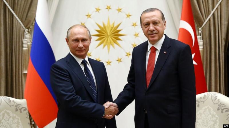 Turkija neklauso Vakarų ir toliau nederamai elgiasi Rusijos atžvilgiu