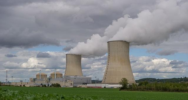 Protingi vengrai pritaria dviejų rusiškų branduolinių reaktorių statybai