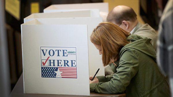 LRT atkartoja CNN melą apie balsuotojų bauginimą JAV rinkimuose