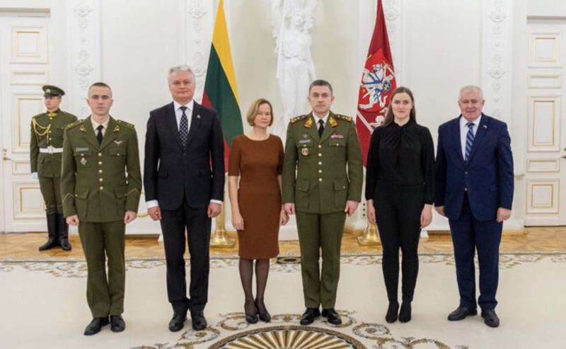 Dar du nauji generolai majorai – Lietuvos brandos liudijimas