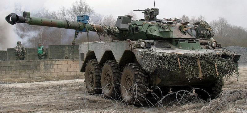 Prancūzijos prezidentas aplenkė JAV, Didžiosios Britanijos ir Vokietijos vadovus – siunčia Ukrainai tankus