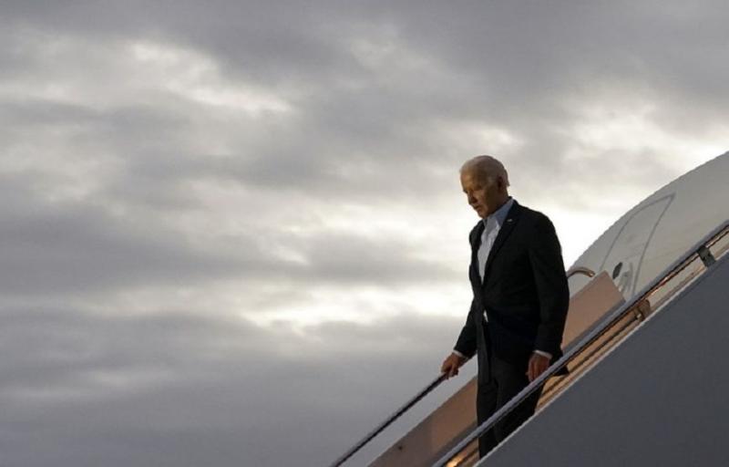 „Politinės pasekmės bus reikšmingos“: kaip vystosi Bideno skandalas dėl slaptų dokumentų