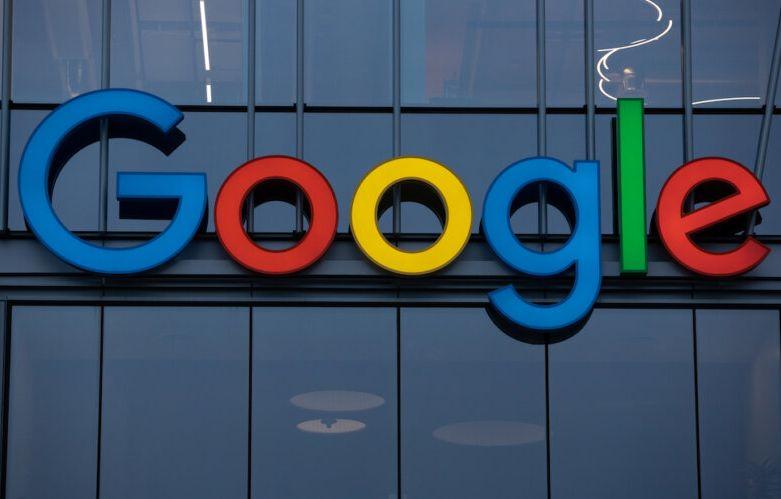 Britų žurnalistas paskelbė įrodymų, kad CŽV sukūrė Google
