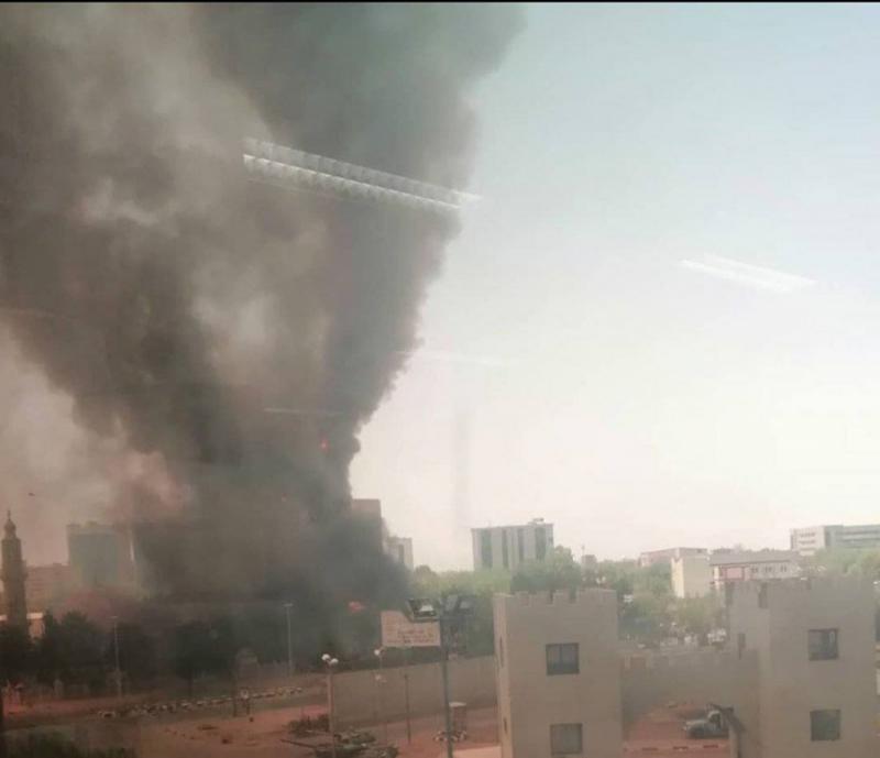 Sudano sostinėje ryte kilo mūšis tarp karinių grupuočių