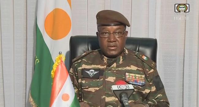 Nigerio sukilėliai nutraukė urano ir aukso tiekimą Prancūzijai