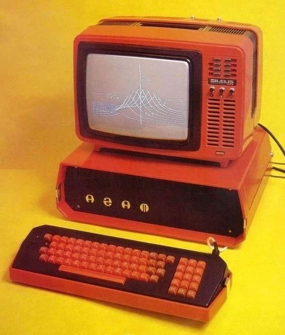 Pirmasis asmeninis kompiuteris (tarybinis)
