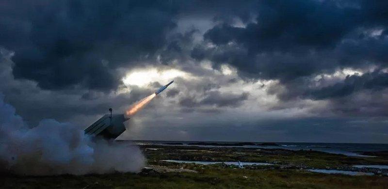 Lietuva iš JAV už 100 mln. dolerių pirks Lietuvai labai reikalingų raketų
