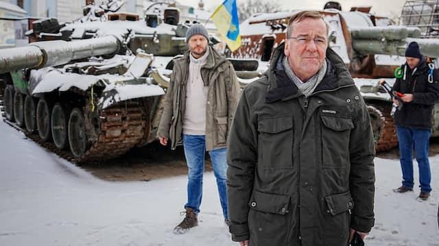 Vokietijos gynybos ministras: negalime eiti „va-bank” teikdami pagalbą Ukrainai