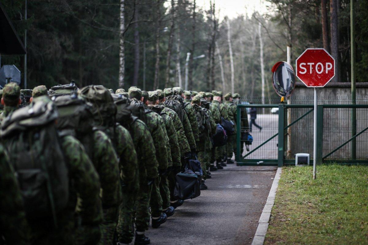 Rusijos žiniasklaida apie Lietuvos armijos tragedijas: Lietuva ant savo kariškių išbando biologinį ginklą