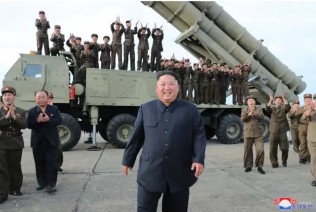 2,5 milijono artilerijos sviedinių nuo draugo Kimo