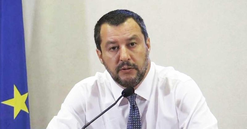 Salvini: „Ar pasipriešinimas nelegaliai imigracijai taip pat bus pripažintas nusikaltimu?