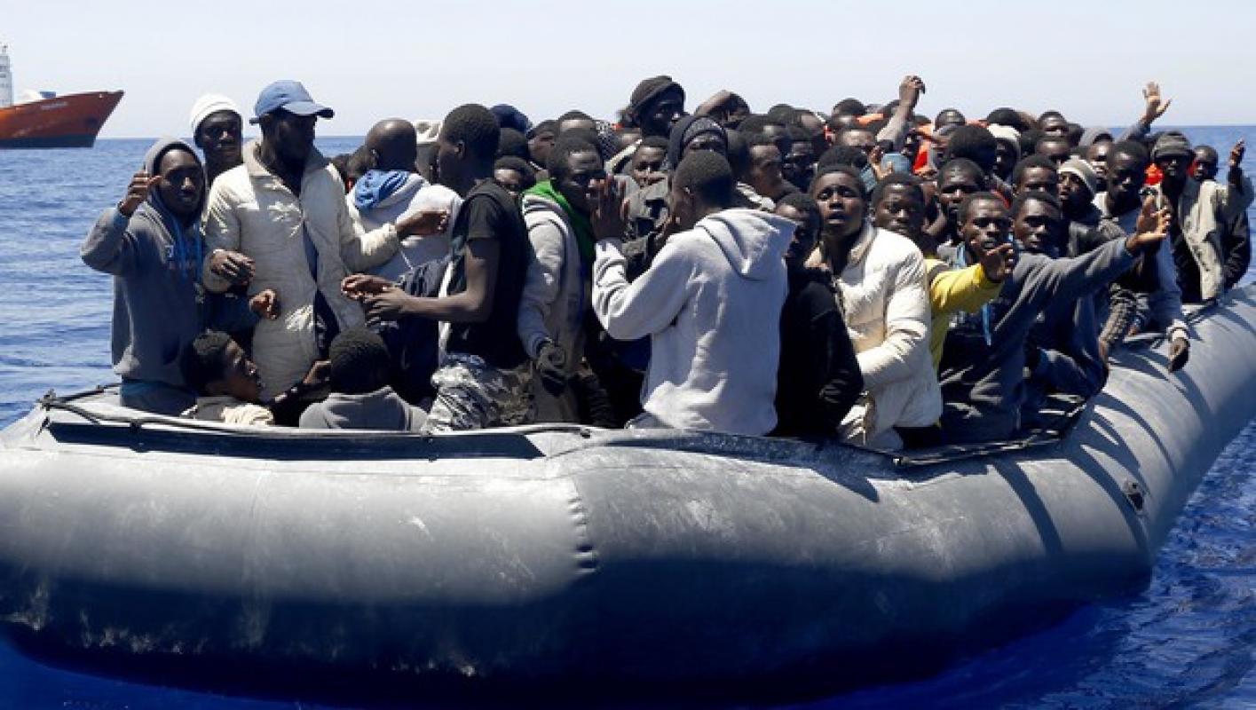 Milijonas negrų laukia galimybės persikelti iš Libijos į Italiją. 200000 iš jų turi tam reikalingų lėšų