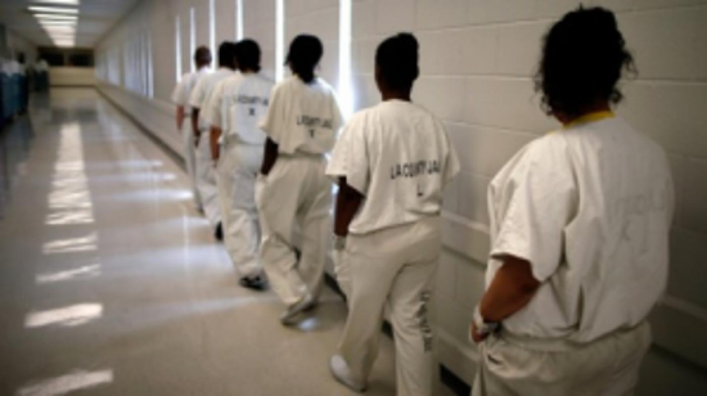 Kalifornijos kalėjimuose moterys sterilizuojamos siekiant sumažinti išlaidas