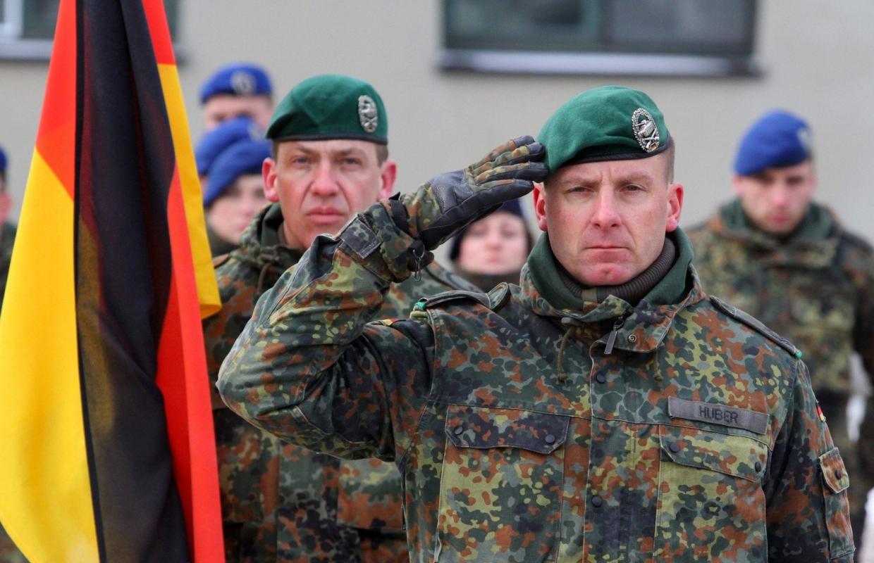 Bundesvero ober leitenantas užsiregistravo siru pabėgėliu ir gavo Vokietijoje „prieglobstį“