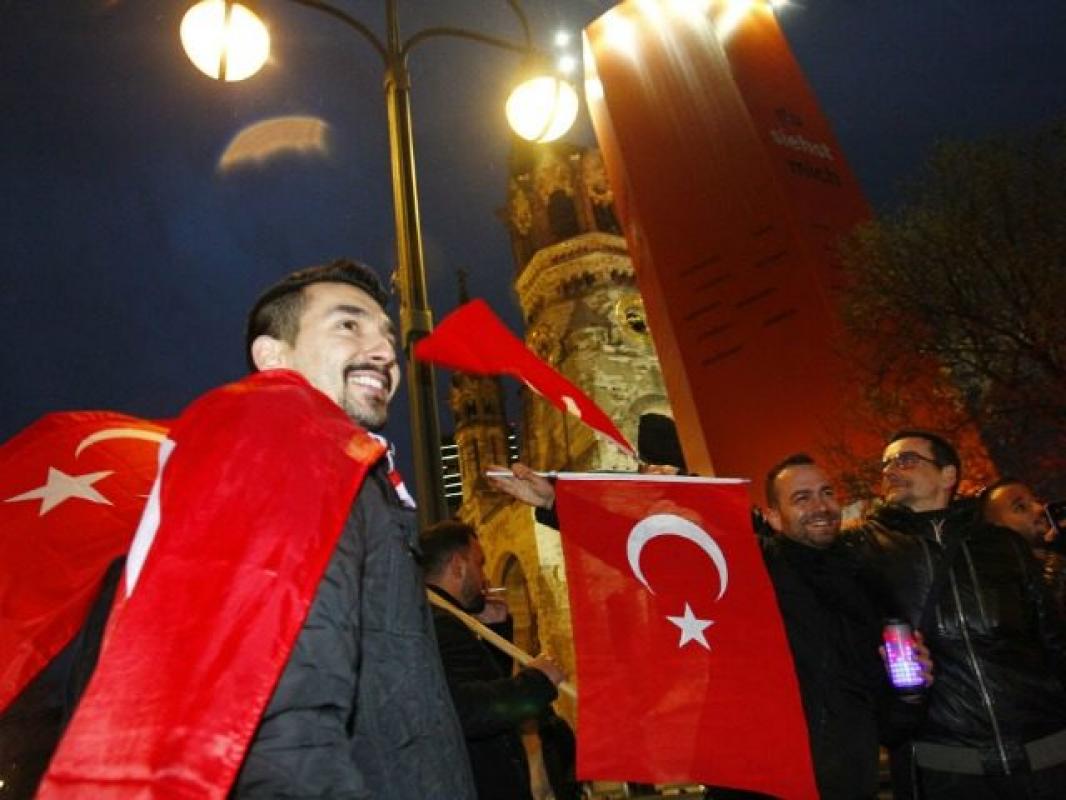 Pusė turkų Vokietijoje yra „socialiniai parazitai“