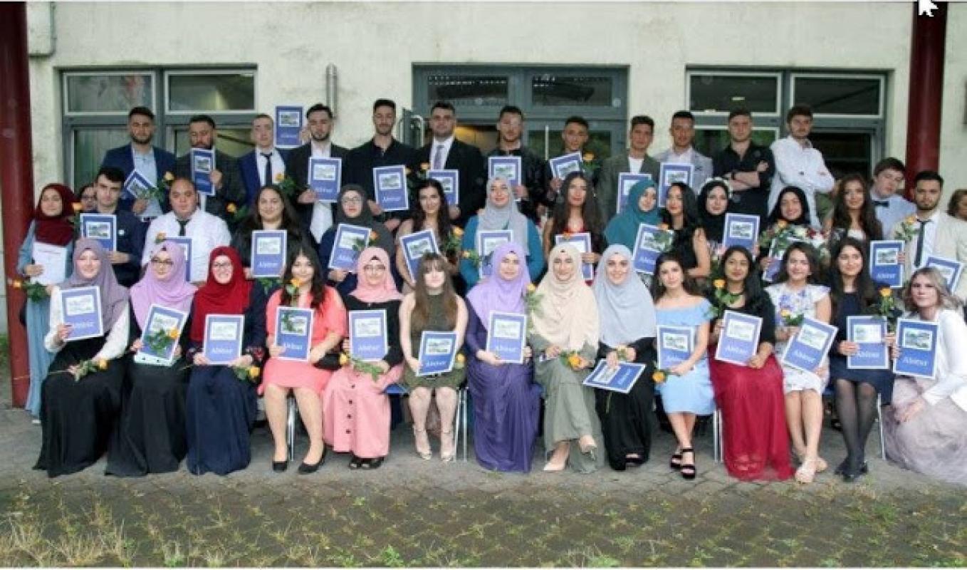 BILD džiaugiasi Diuisburgo 2017 metų abiturientų klase