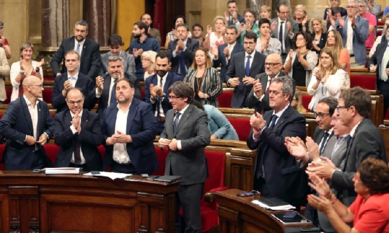 Nepaisant Madrido pykčio, Katalonija skelbs nepriklausomybę