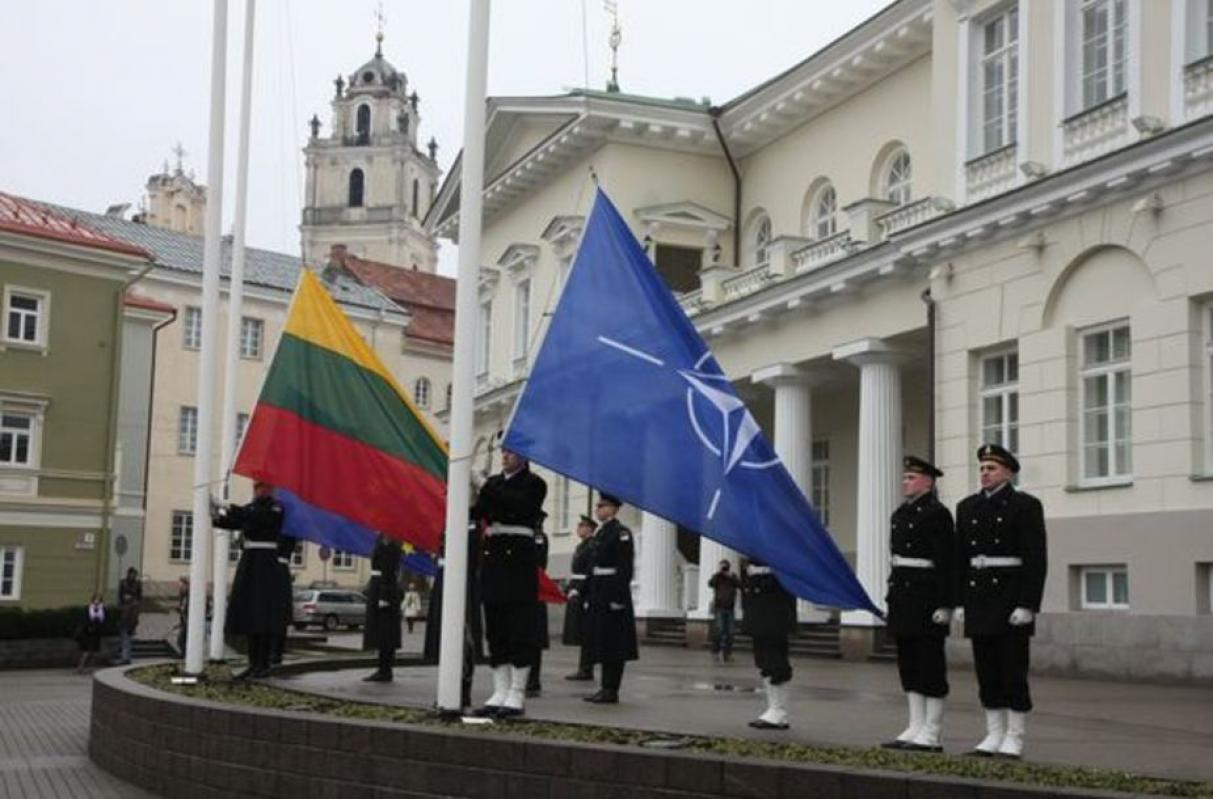 Karo grėsmė, migracijos krizės – NATO nauda Lietuvai
