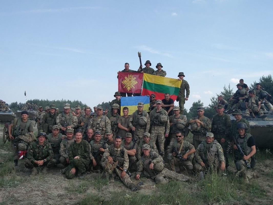 Keičiasi Lietuvos karių, dalyvaujančių mokymo operacijoje Ukrainoje, pamaina