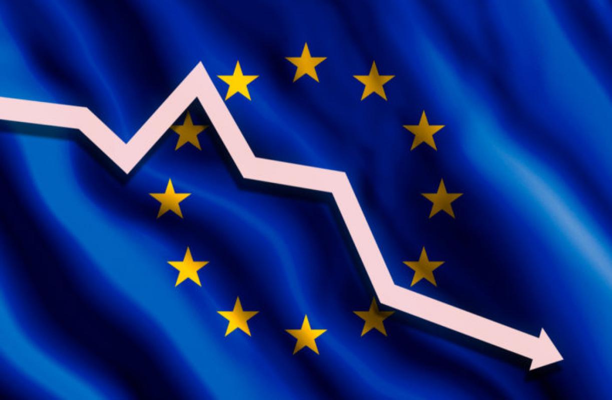 Euro valiutos nesėkmė: ekonomika auga greičiau tose šalyse, kurios neįsivedė euro