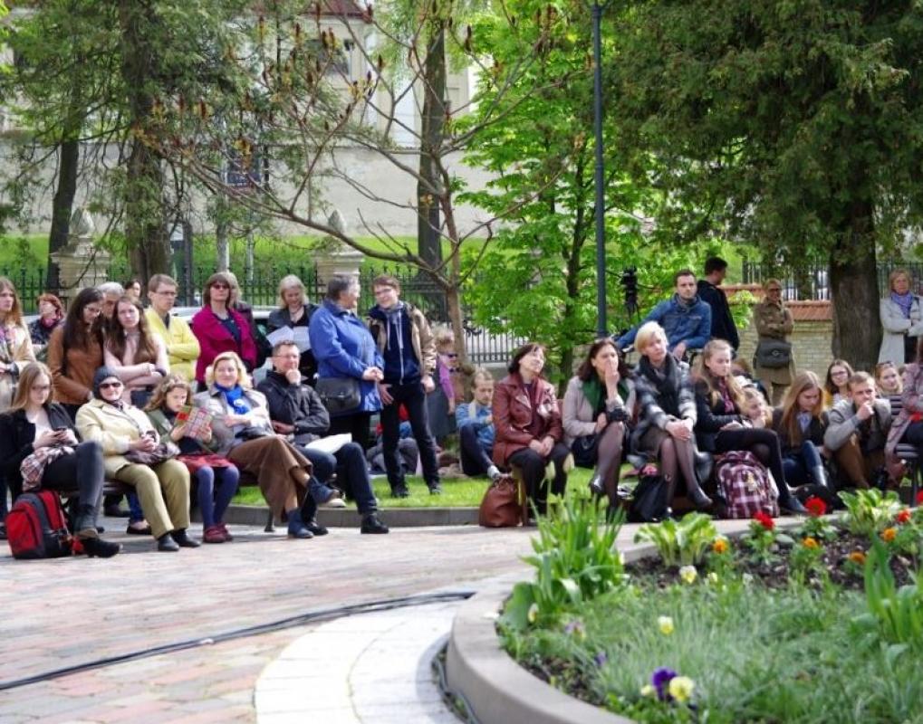 Intelektualinių invalidų protestas: Gegužės 7 d. Lituanistiniai institutai surengs literatūrinę protesto akciją