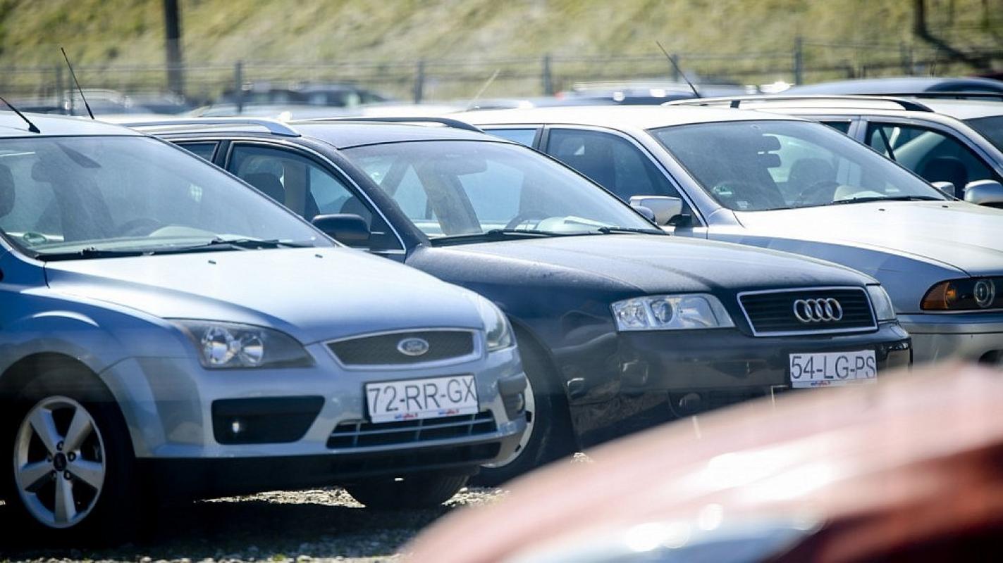 Naudoti automobiliai iš JAV: ar užims „vokiečių“ vietą Lietuvoje?