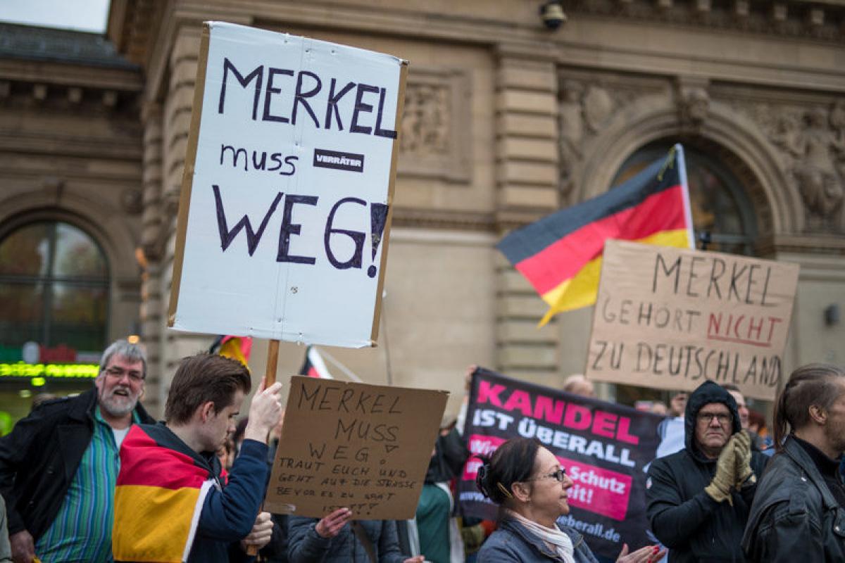 Nuomonė vieninga: Merkel turi išeiti