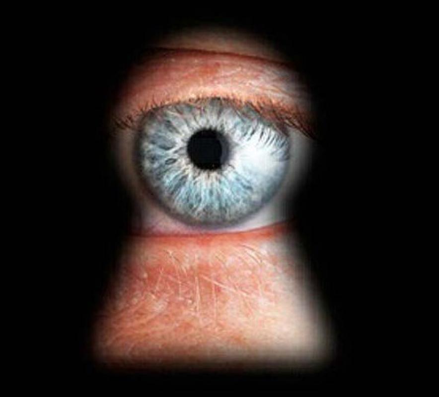Narystės “Penkių akių“ klube kaina – masinis draugiškų šalių špionažas