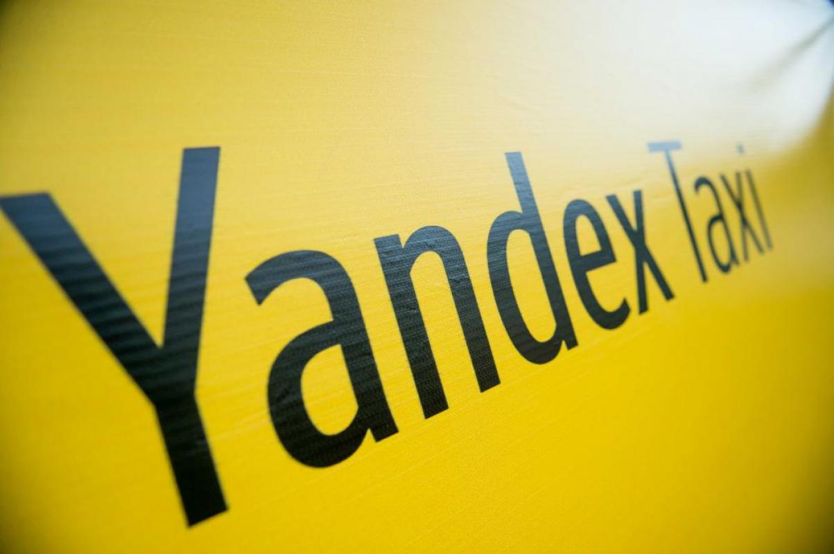 Valstybė tęsia intensyvią „Yandex. Taxi“ reklaminę kampaniją – prisijungė ir Krašto apsaugos ministerija